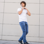 Pantalón semi recto elastizado